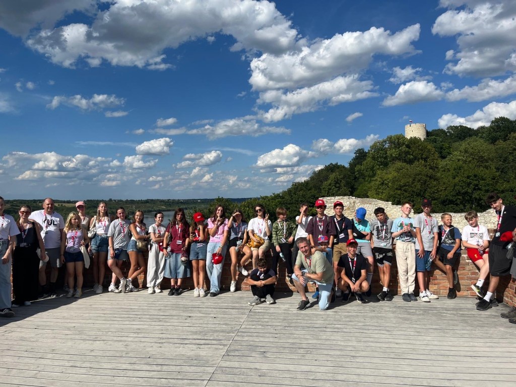 Młodzież polonijna na Lubelszczyźnie. Drugi turnus „Lata z KUL 2025” dobiega końca z patriotycznym akcentem w&nbsp;Warszawie