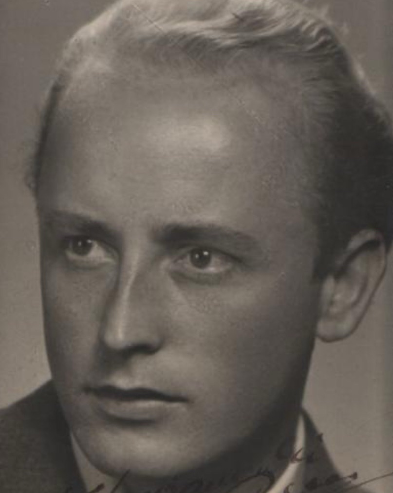 Ryszard Krzyżanowski – patriota, aktor dwóch scen, dwóch ojczyzn: Polski i Ameryki – zmarł 29 października 2005 roku w&nbsp;Chicago.