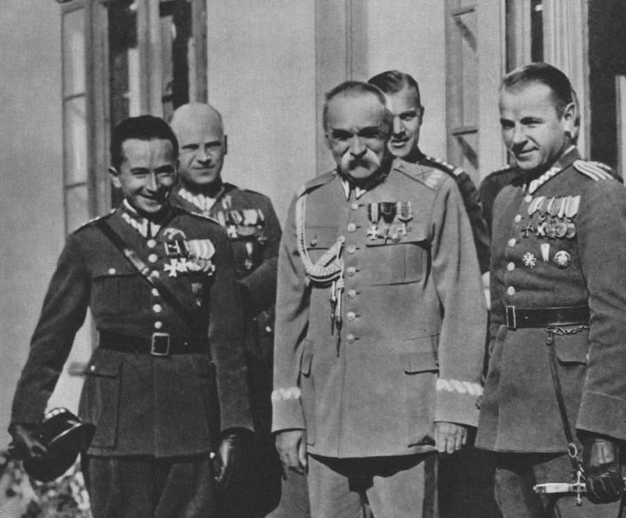 Jerzy Bajan – podniebny mistrz, bohater Polski i twórca legendy polskiego&nbsp;lotnictwa.