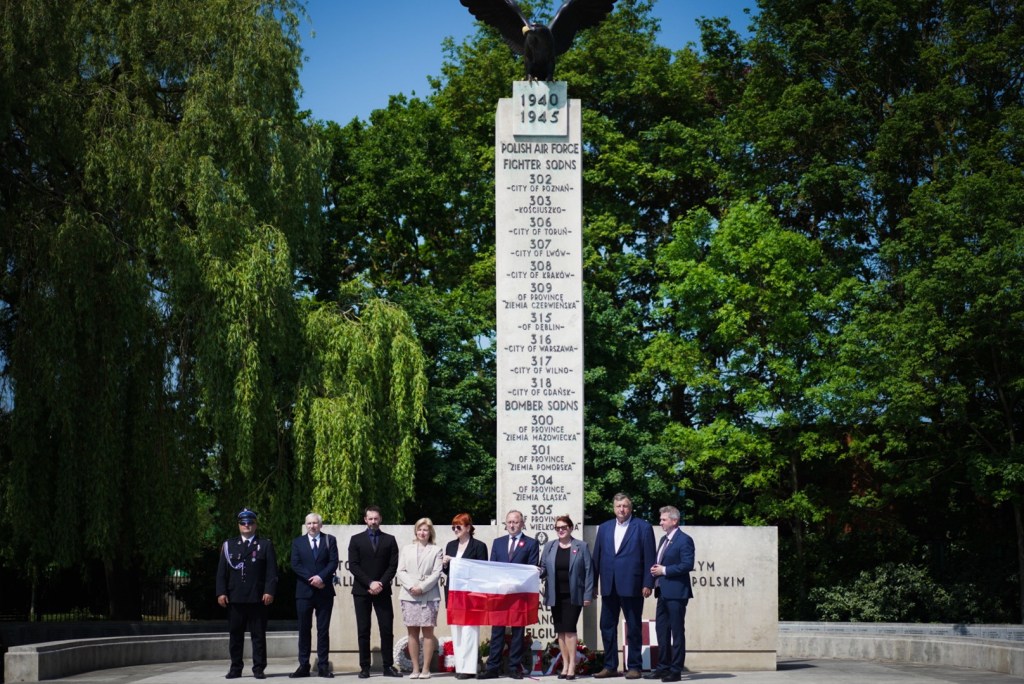 🇵🇱✈️ POLSCY LOTNICY W WIELKIEJ BRYTANII – SKRZYDŁA POLSKI NA ZACHODZIE.  Pamięć o tych, którzy walczyli, gdy Polska znalazła się pod&nbsp;okupacją.