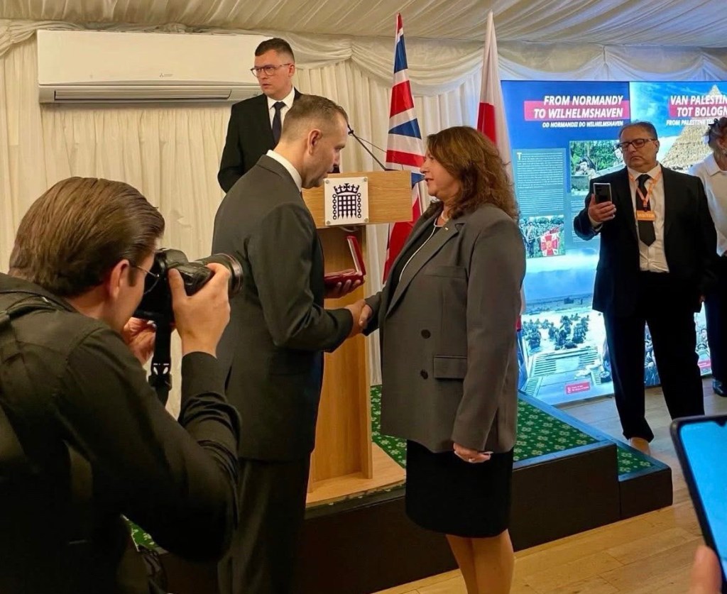 🇵🇱🏅 A Proud Anniversary: Polish Sue – Ambassador of Polish History.